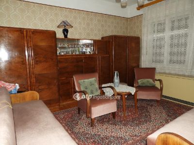 Eladó családi ház Budapest