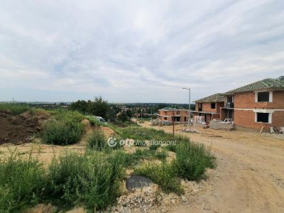Eladó lakás Mende