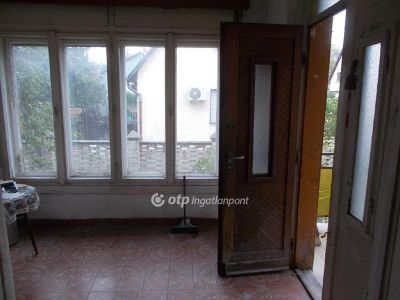 Eladó családi ház Budapest