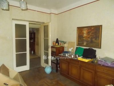 Eladó családi ház Budapest