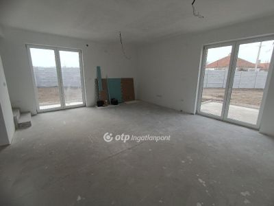 Eladó ikerház Seregélyes