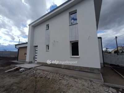 Eladó ikerház Seregélyes