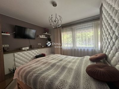 Eladó családi ház Nagyvenyim