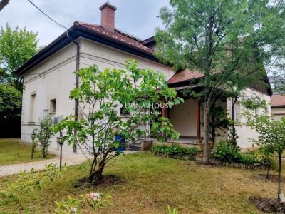 Eladó családi ház Kecskemét