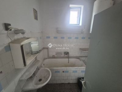 Eladó családi ház Dabas
