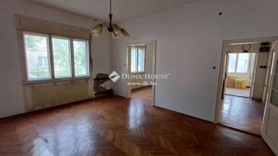 Eladó családi ház Budapest