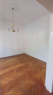 Eladó családi ház Budapest