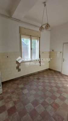Eladó családi ház Budapest