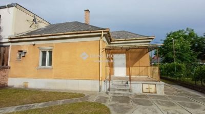Eladó családi ház Budapest