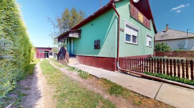 Eladó családi ház Szakoly