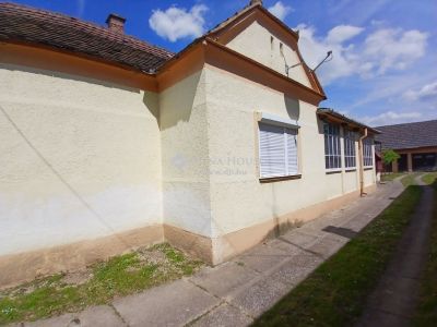 Eladó családi ház Fityeház