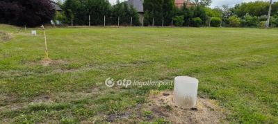 Eladó lakóövezeti telek Békéscsaba