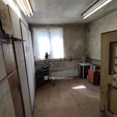 Eladó műhely Miskolc