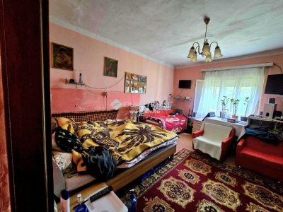 Eladó családi ház Bicsérd