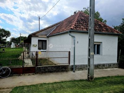 Eladó családi ház Bicsérd