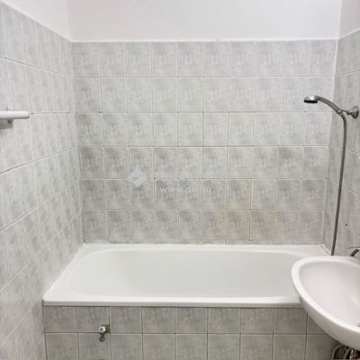 Eladó lakás Pécs