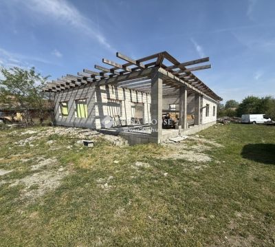 Eladó családi ház Pilis