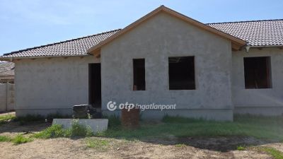 Eladó sorház Kiskunlacháza