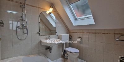 Eladó családi ház Budaörs