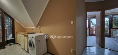 Eladó családi ház Budaörs