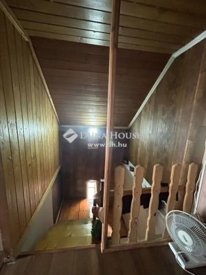 Eladó családi ház Monor