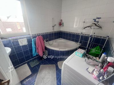 Eladó családi ház Szeged