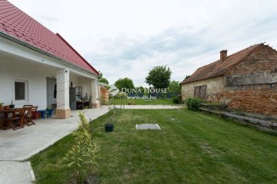 Eladó családi ház Kóny