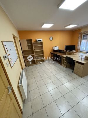 Eladó lakás Győr