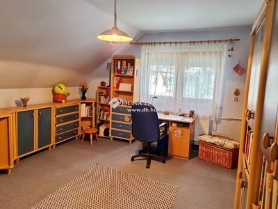 Eladó családi ház Vác
