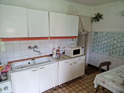 Eladó családi ház Bénye