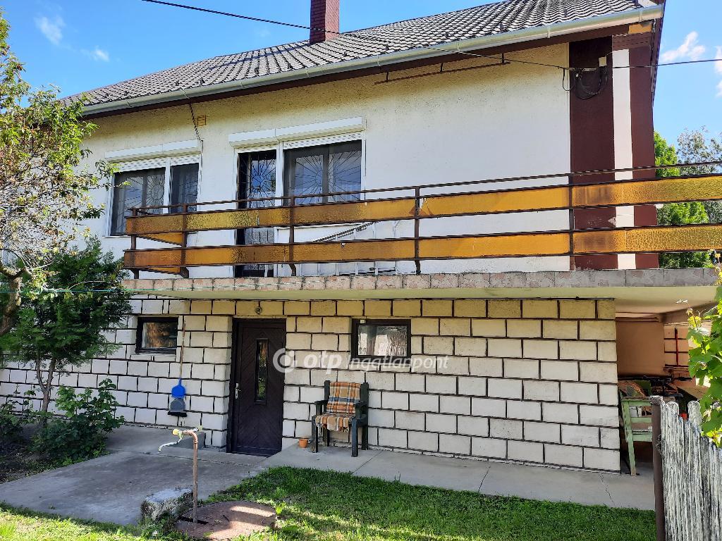 Eladó családi ház Siófok