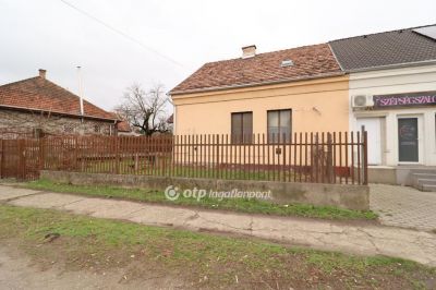 Eladó családi ház Taksony