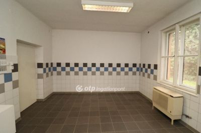 Eladó családi ház Taksony