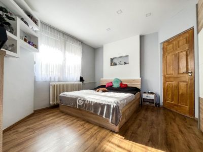 Eladó lakás Csorna