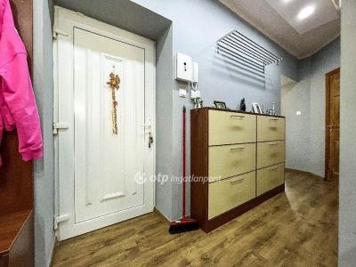 Eladó lakás Csorna