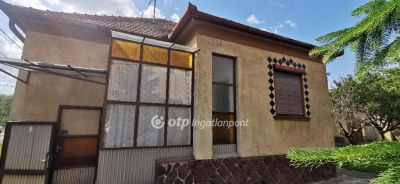Eladó családi ház Csorna