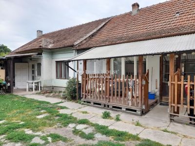 Eladó családi ház Békéscsaba