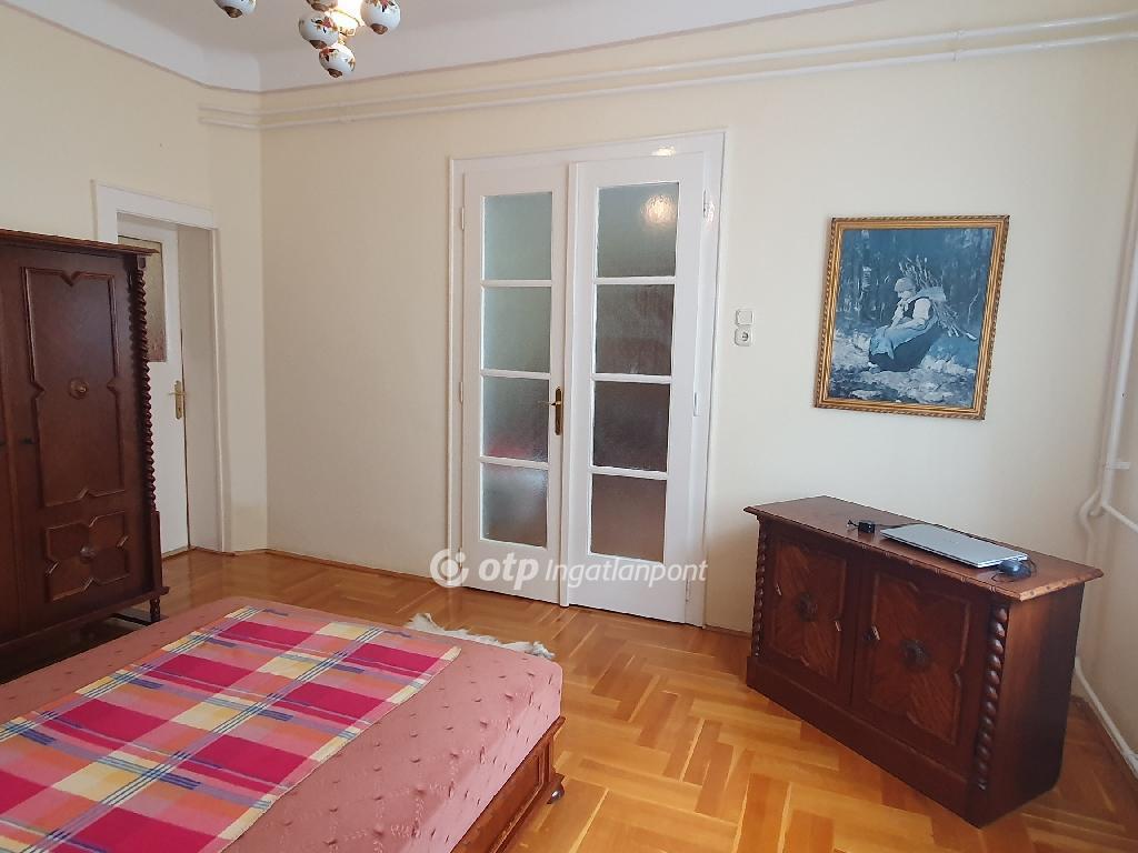 Eladó családi ház Budapest