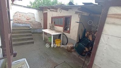 Eladó családi ház Jászfényszaru