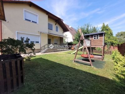 Eladó családi ház Budapest