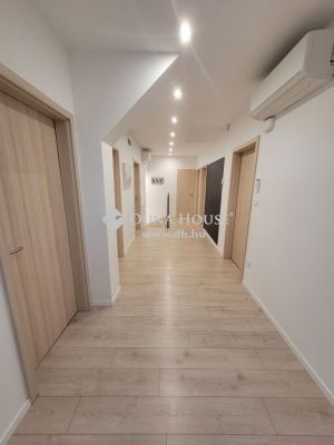 Eladó családi ház Budapest