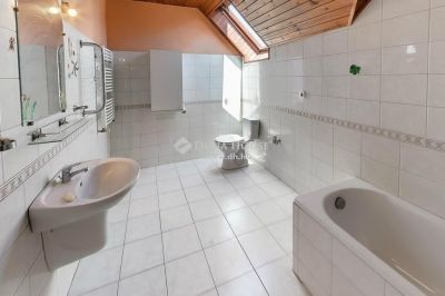Eladó családi ház Budapest