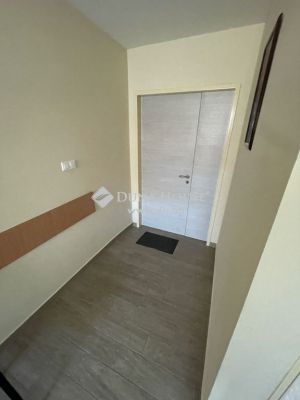 Eladó lakás Győr