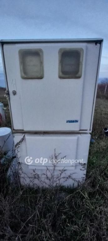 Eladó lakóövezeti telek Pusztaszer