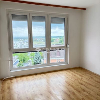 Eladó lakás Pécs