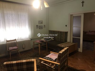 Eladó családi ház Mecseknádasd