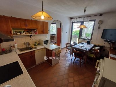 Eladó családi ház Budapest