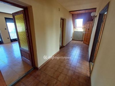Eladó családi ház Budapest