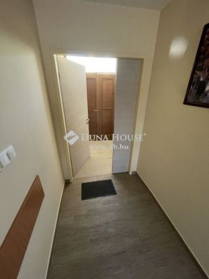Eladó lakás Győr