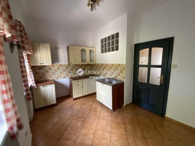 Eladó lakás Pécs